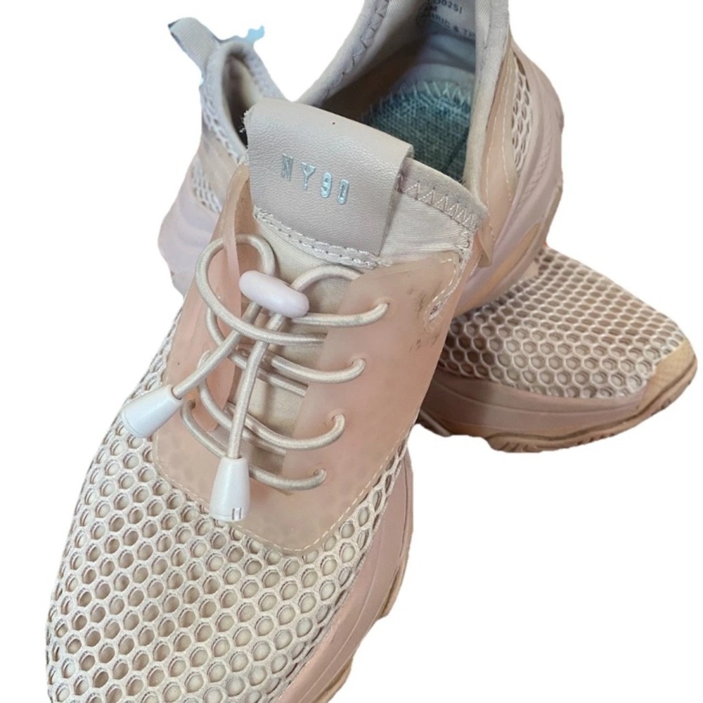Steve Madden NY90 Milo Blush Pink Monochrome Shoes Size 6.5
